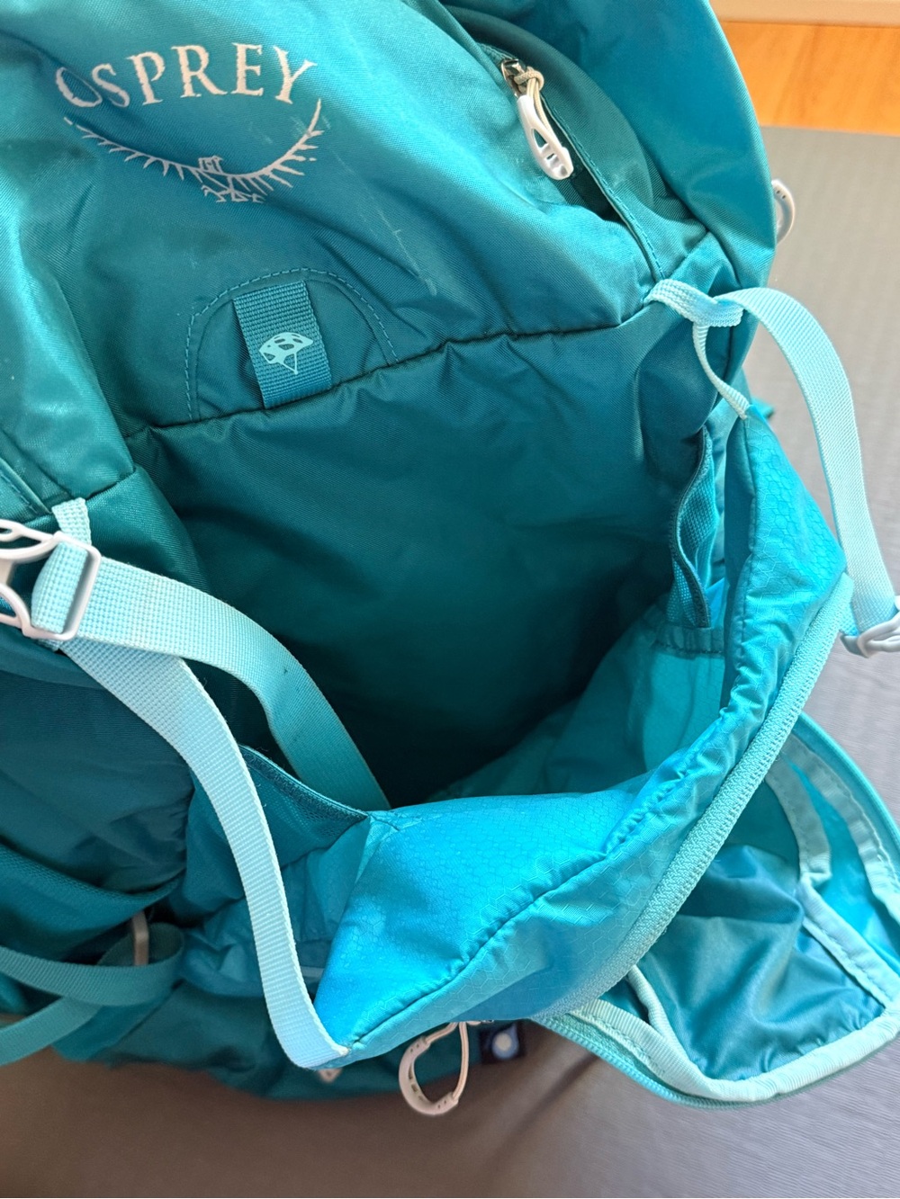 OSPREY Teal Blue Mira AG 34L Women’s Backpack - Picture 12 of 15